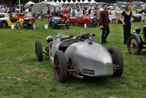 Illustration for article titled Elegance is a French Word After All : a Sunday at Chantilly Art & Elegance